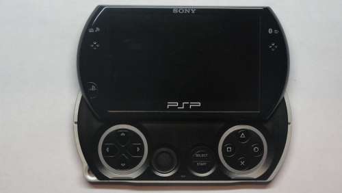 PSP Go Piano Black 16GB (PSP-N1004 PB)