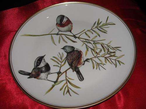 COLLECTABLE HERITAGE PORCELAIN CAPE BATIS BIRD WALL PLATE