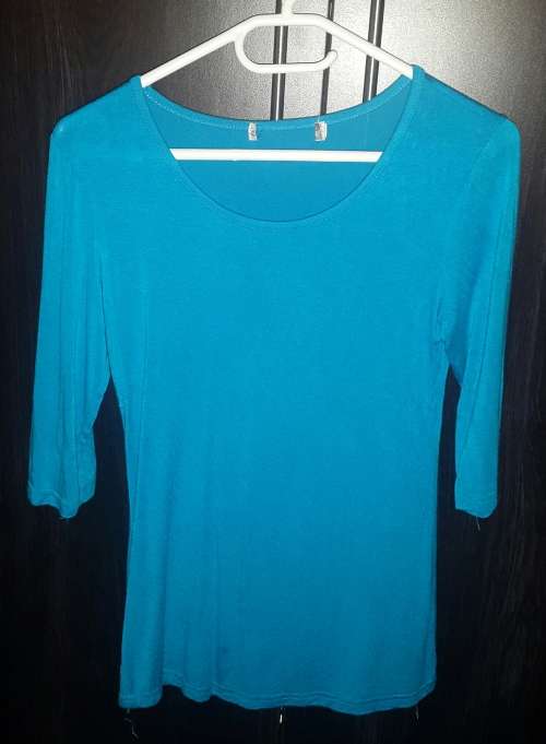 Flattering Turqoise 3/4 sleeve Viscose stretch ladies top * AS NEW