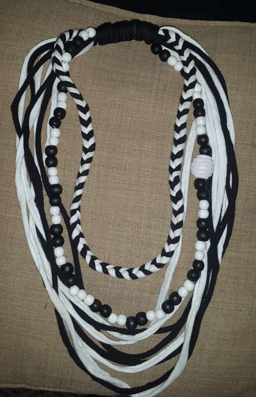 Black and white Tshirting and beads neckpiece * New