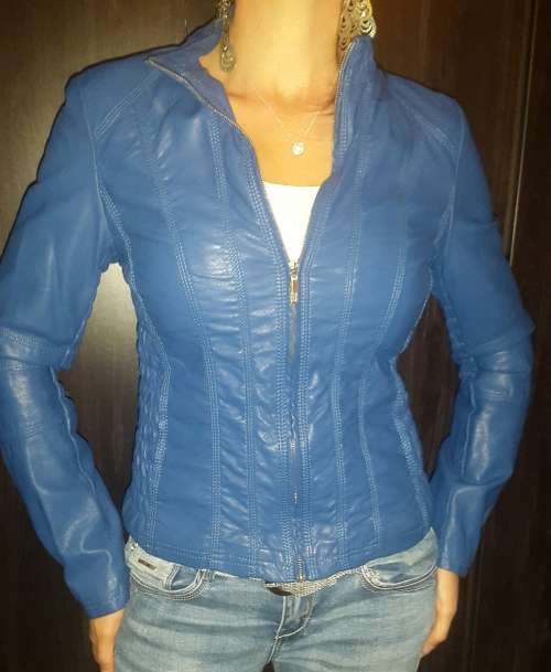 Stylish blue leather look jacket * As new * Size 32/34