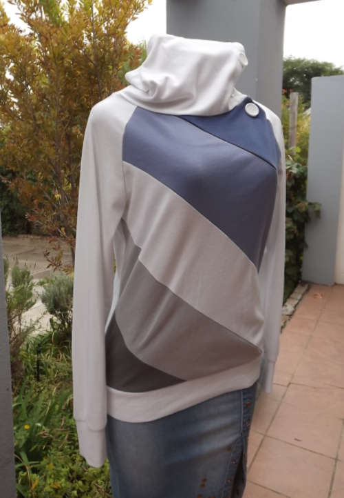 Fashion poly cotton stretch polo neck top in white and blues *Size 36* Great condition