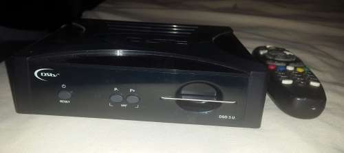 DSTV Decoder with remote * As new