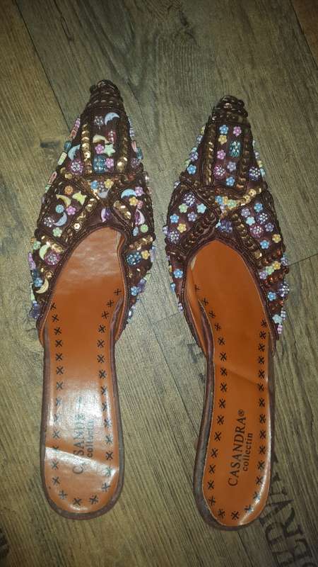 Unique pointed ladies beaded heels * worn but in fabulous condition