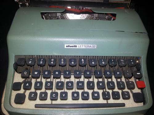 1963 Olivetti Lettera 32 Typewriter