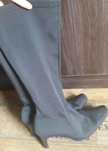Black Stretch ladies boots AS NEW * Very elegant!