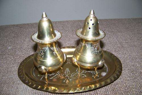 Salt & Pepper with little tray (Brass)