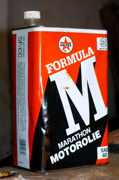 VINTAGE CALTEX 5L OIL CAN - FORMULA M - VERY GOOD CONDITION