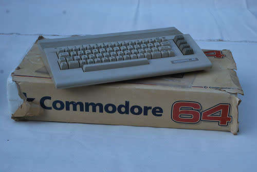 RETRO COMMODORE 64 MOTHERLOAD - THE ULTIMATE COLLECTION OF VINTAGE COMMODORE COMPUTERS