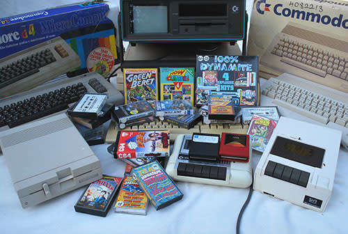 RETRO COMMODORE 64 MOTHERLOAD - THE ULTIMATE COLLECTION OF VINTAGE COMMODORE COMPUTERS