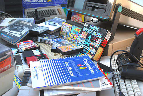 RETRO COMMODORE 64 MOTHERLOAD - THE ULTIMATE COLLECTION OF VINTAGE COMMODORE COMPUTERS