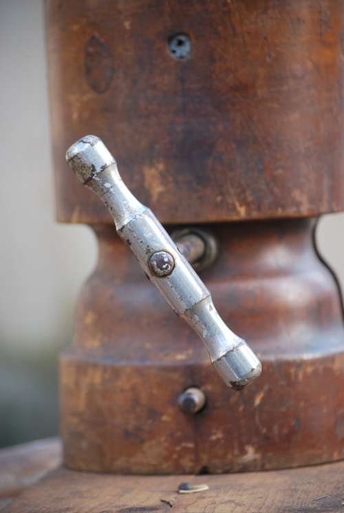 RARE HAT STRETCHER - VICTORIAN ERA - AWESOME SHOP DECOR PIECE