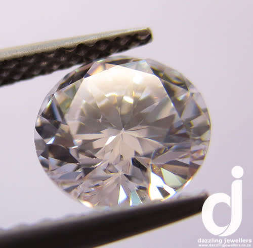 Cubic Zirconia Diamond Simulant.Round. 7mm | 2.05ct |