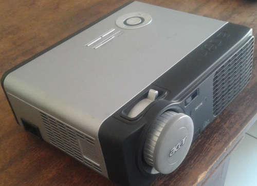 Acer PD116 DLP Data Projector