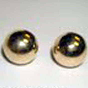 Beautiful 8mm solid 9ct gold half ball stud