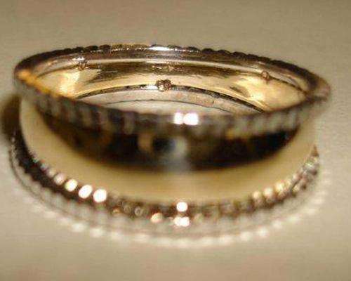 Stunning solid 9ct Yellow Gold designer wedding band with White Gold trim on edge