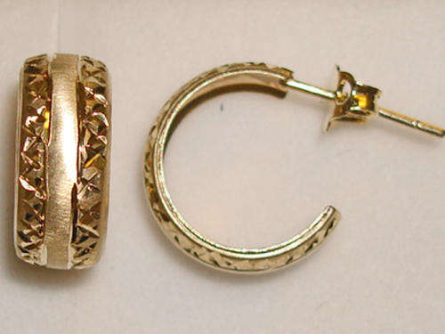 Elegant Solid 9ct Gold Matt and Shiny Patterned Hoop