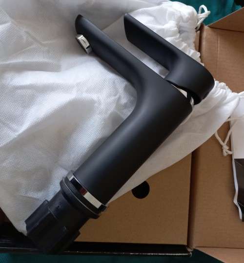 Bijiou Geneva Basin Mixer short body black - Sergie only