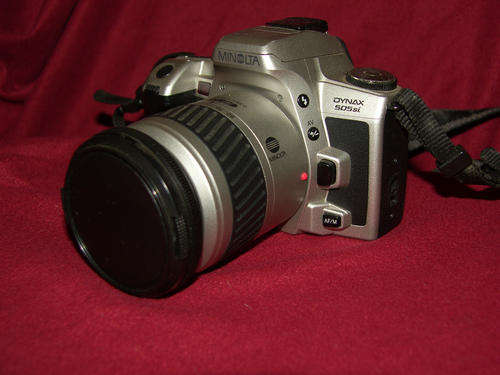 Minolta Dynax 505 SI - Auto Focus Film Camera
