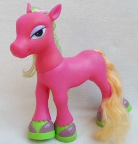 LARGE BRATZ-LOOKING PONY - 'HOT TROTZ & FRIENDS!!