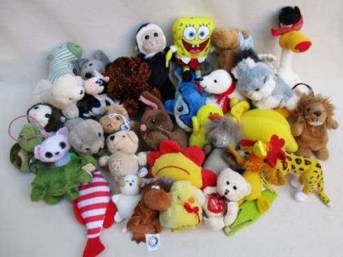 32 SMALL TOYS IN GREAT CONDITION - TIME TO THINK OF THOSE CHRISTMAS STOCKING FILLERS!!