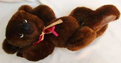 NOW TONKY THE ARTIST BEAR IS EQUALLY APPEALING SITTING UP OR LOUNGING AROUND!!