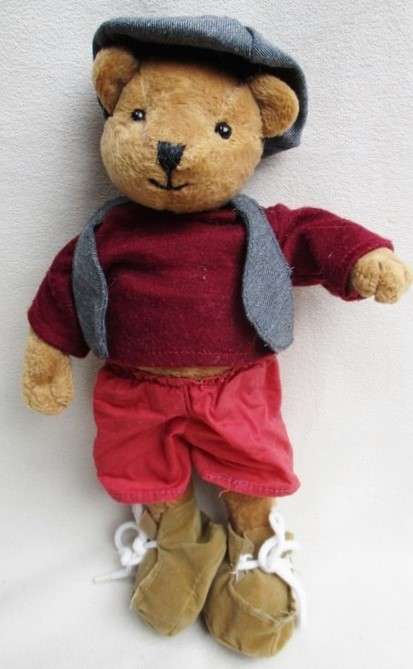 NOW THIS HEUNEC, GERMANY BEAR IS AN UNUSUAL LONG LEGGED FELLA!!