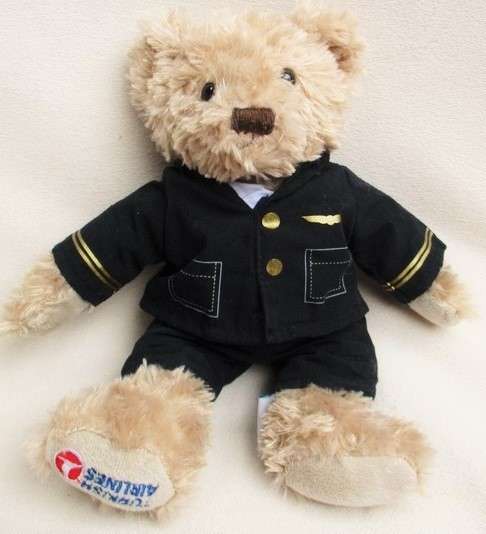 A COLLECTABLE 'JOE AND FRIENDS'  PROMOTIONAL PILOT BEAR FOR TURKISH AIRLINES!!