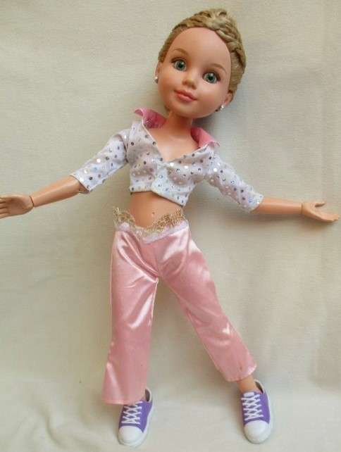 FOR ADELLE ONLY - LARGE 44CM MGA BEST FRIENDS CLUB (BFC INK) FULLY ARTICULATED/POSEABLE DOLL!!