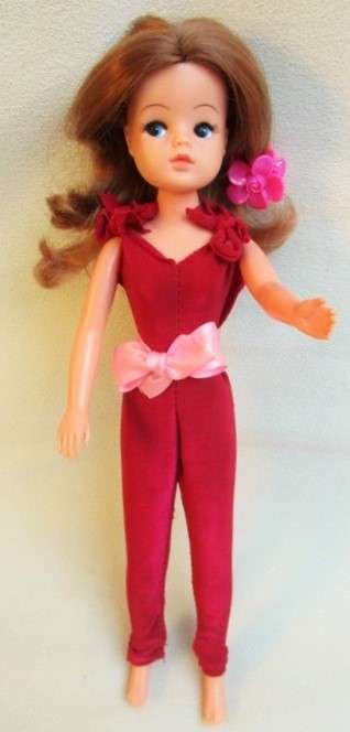 A VINTAGE 1982/83 SINDY DOLL - RARE REDHEAD IN EXCELLENT CONDITION!!