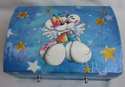 SOMETHING RARE FOR THE DIDDL COLLECTOR - A GENUINE DIDDL JEWELLERY/TRINKET BOX!!