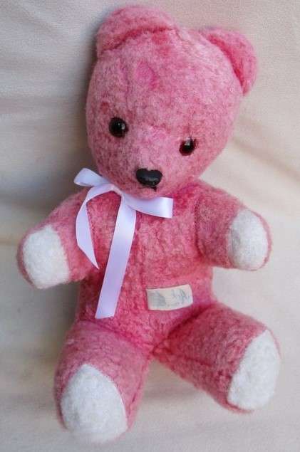 SHE'S AN OLD VINTAGE ARK BEAR WITH STRAW STUFFED HEAD!!