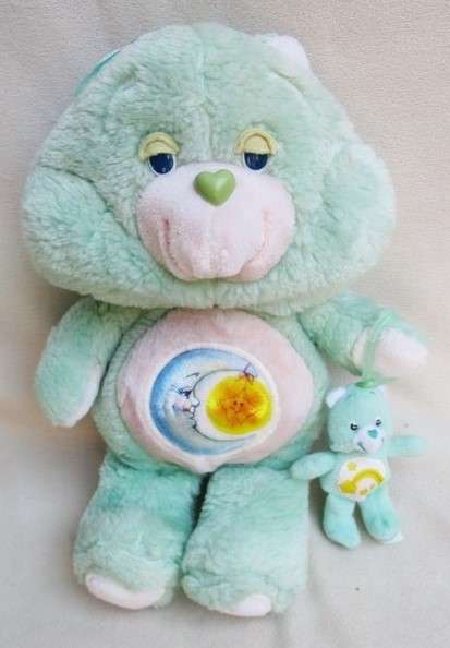 LARGE VINTAGE BEDTIME CARE BEAR WITH OWN TINY BURGER KING WISH BEAR TOY!!