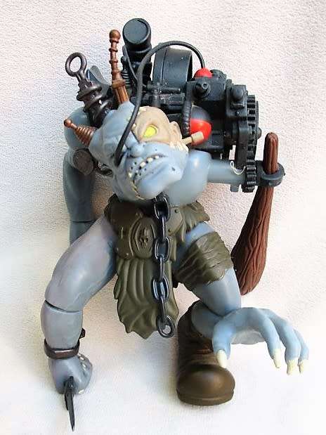 RARE ACTION FIGURE - TROGLOKHAN (FREAKENSTEIN) FROM THE 1998 SF MOVIE SMALL SOLDIERS !!