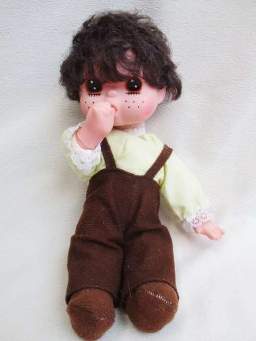 ADORABLE VINTAGE THUMB-SUCKING MONCHHICHI LIKE DOLLY - MADE IN HONG KONG!!
