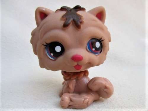 CUTE  LITTLEST PET SHOP CAT!!