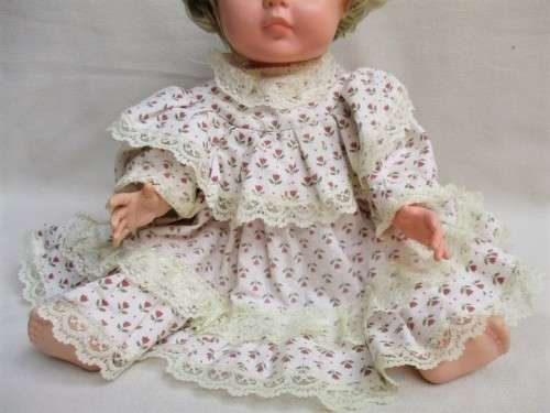 A STUNNING 45CM TALL BLUE-EYED VINTAGE DOLL IN GREAT CONDITION MARKED 'J' ON BACK OF HEAD!!