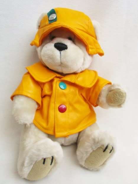 HARPER - THE VERY COLLECTABLE ORIGINAL PICKFORD BRASS BUTTON BEAR OF HEALTH!!