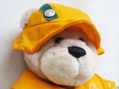 HARPER - THE VERY COLLECTABLE ORIGINAL PICKFORD BRASS BUTTON BEAR OF HEALTH!!