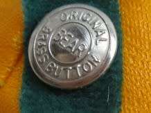HARPER - THE VERY COLLECTABLE ORIGINAL PICKFORD BRASS BUTTON BEAR OF HEALTH!!