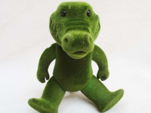 A SYLVANIAN? MAPLE? BAERENWALD? FOREST FAMILY CROCODILE WITH CONDITION ISSUES!!