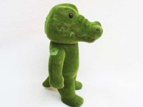 A SYLVANIAN? MAPLE? BAERENWALD? FOREST FAMILY CROCODILE WITH CONDITION ISSUES!!