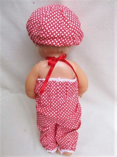 VINTAGE 38CM TALL FAMOSA, SPAIN DRINK AND WET BABY DOLL WITH OPEN/CLOSE EYES!!