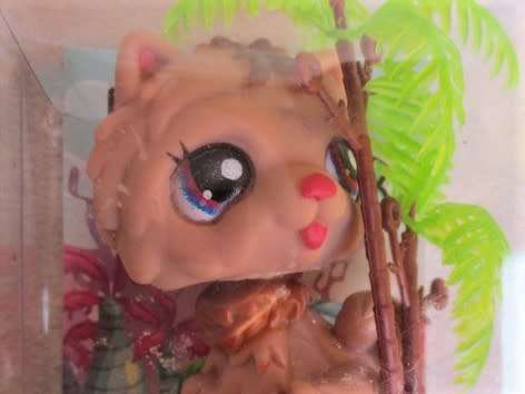 RARE!  WIMPY PET PALS CAT (SIMILAR TO LITTLEST PET SHOP) STILL SEALED IN ORIGINAL CONTAINER