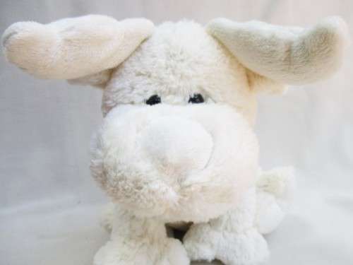 A SOFT, CLEAN AND FLUFFY 23CM TALL MOOSE