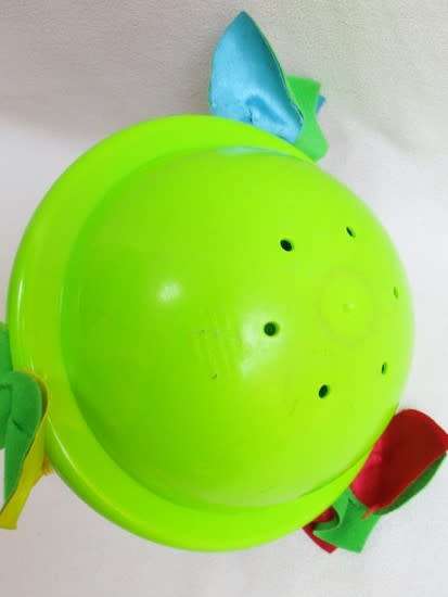 A CUTE 2007 FISHER PRICE ROLY POLY CHIME BALL IN GREAT CONDITION
