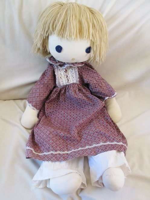 ENORMOUS 79CM TALL VINTAGE RAG DOLL - THE COLLECTABLE KIND!!