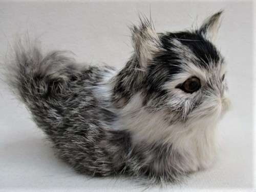 THE CUTEST TINY CAT MADE FROM ARTIFICIAL 'REAL FUR'