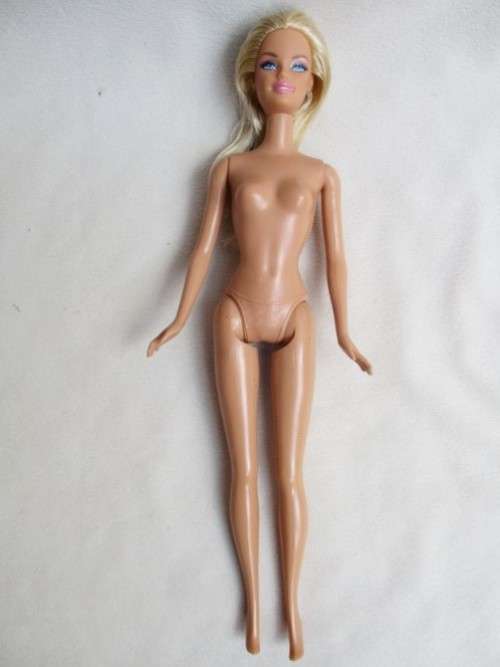 ELEGANT MATTEL BARBIE