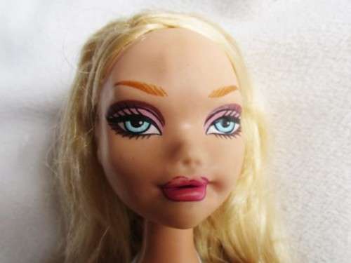 SO UNUSUAL!! BARBIE MY SCENE FAB FACES KENNEDY DOLL WITH CHANGING FACIAL EXPRESSIONS!